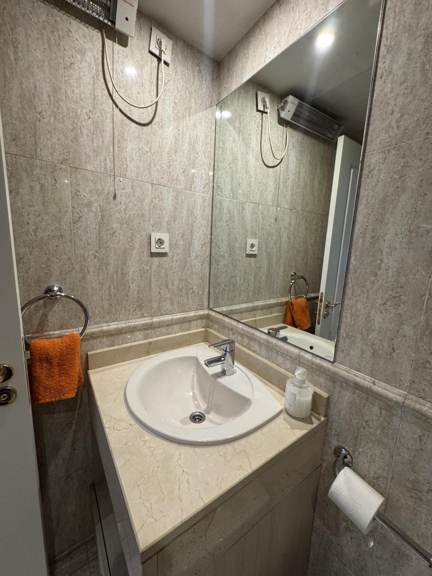 Casa Con Piscina Lägenhet Madrid Exteriör bild